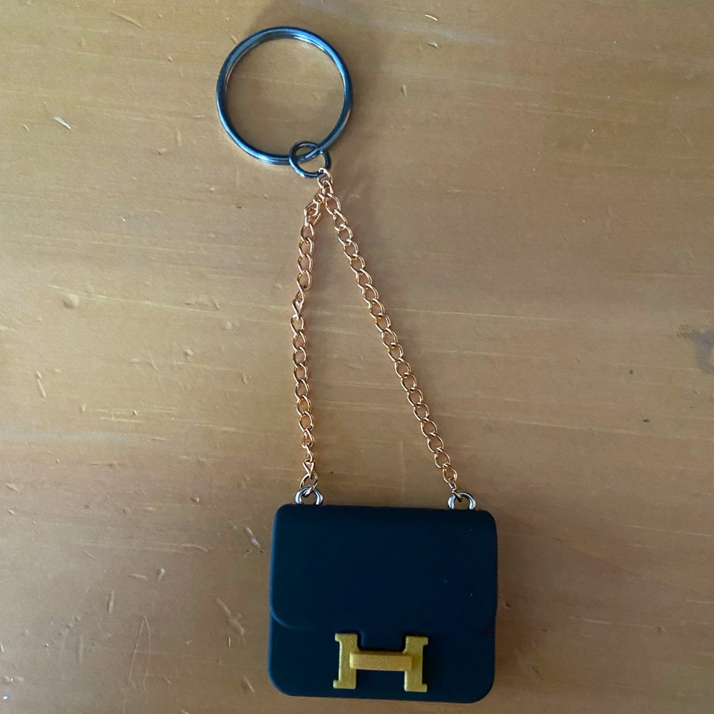 Black and Gold Fashion Keychain Accessory
